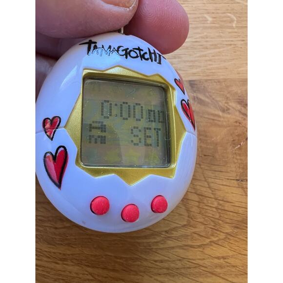 Tamagotchi Pet Original Virtual Pet Hearts 2017 Interactive  Works - Picture 3 of 5